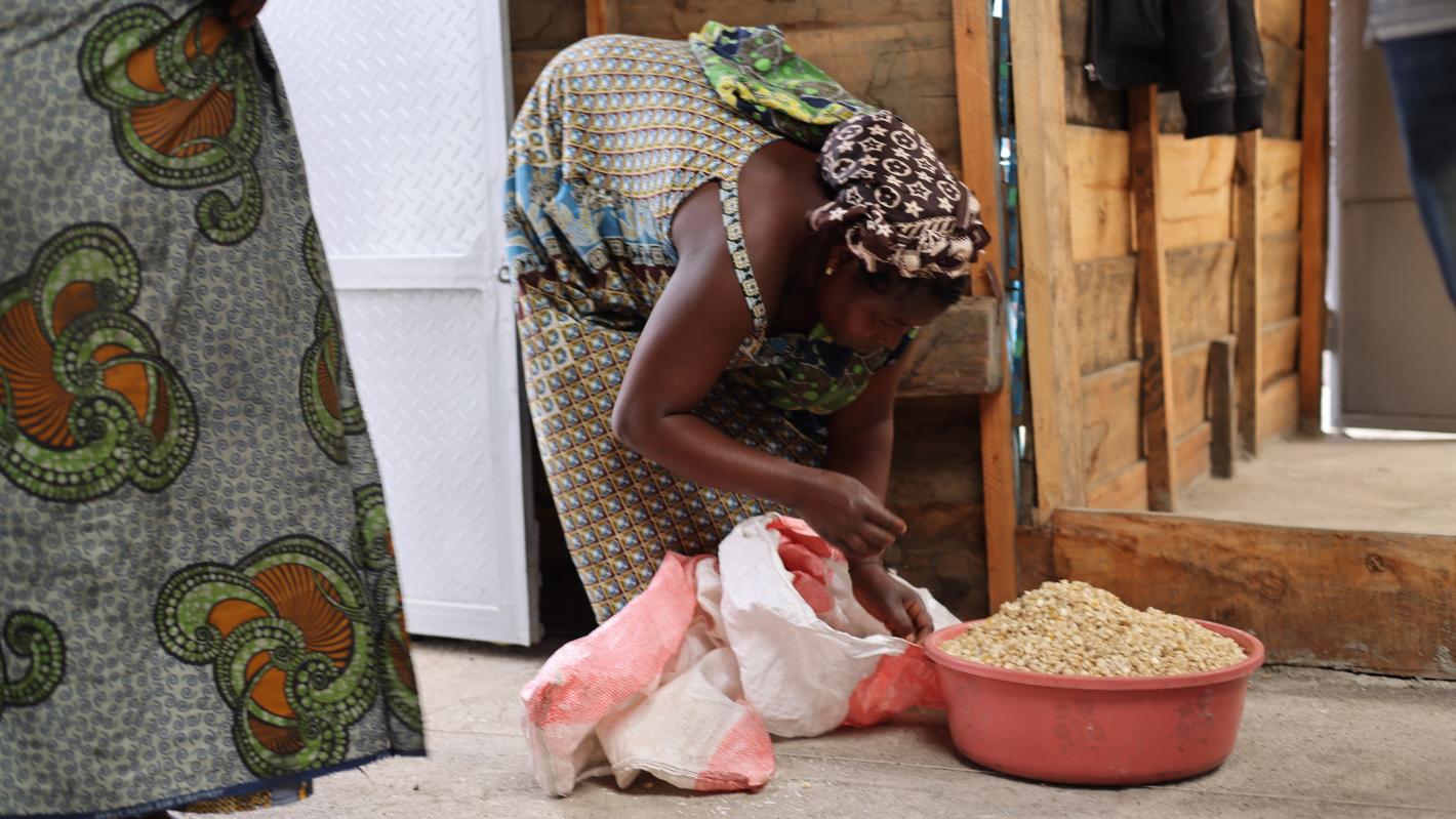 Un des volets les plus visibles du projet a été inauguré à Buhima, un village du groupement de Munigi : le premier moulin à grain communautaire.