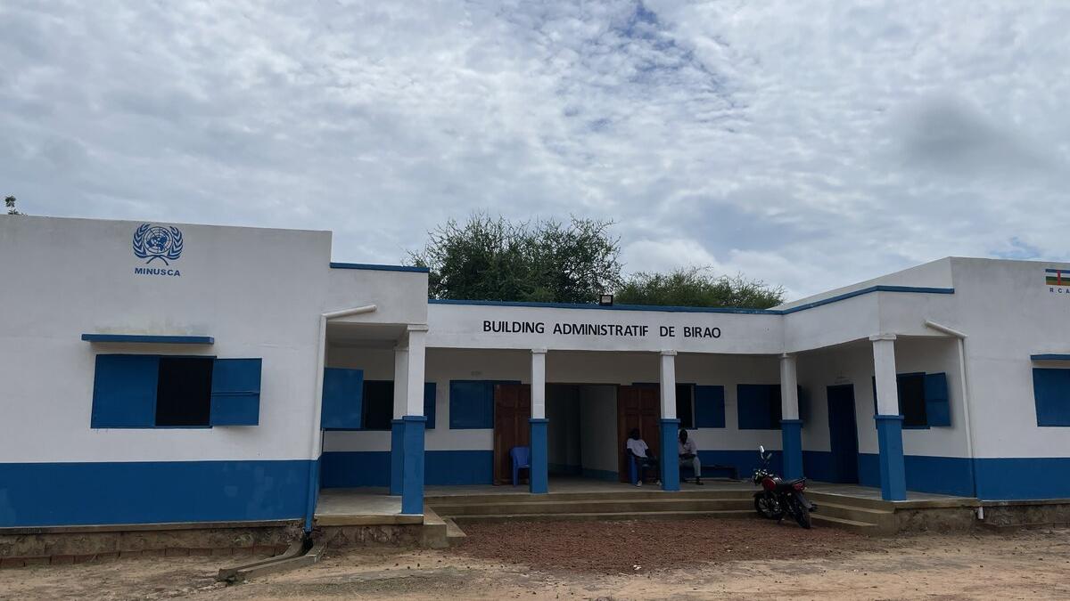 L’extérieur du bâtiment administratif de Birao.