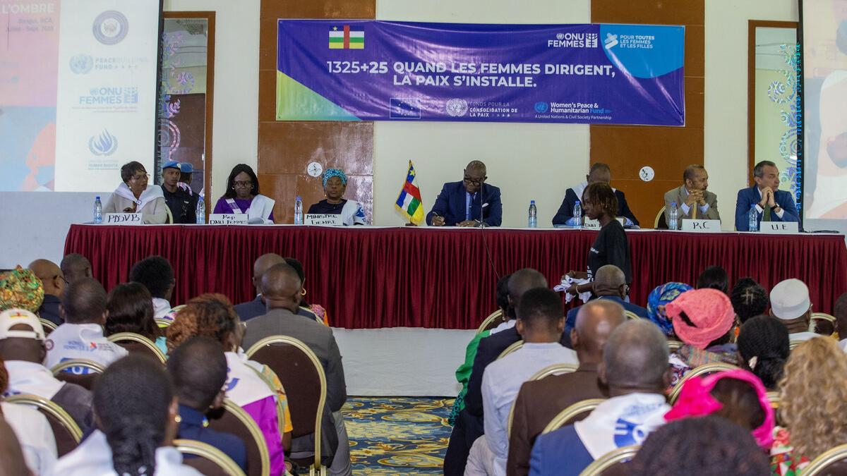 Un panel est photographié lors de l’événement « 1325+25 : Quand les femmes dirigent, la paix s’installe ». 