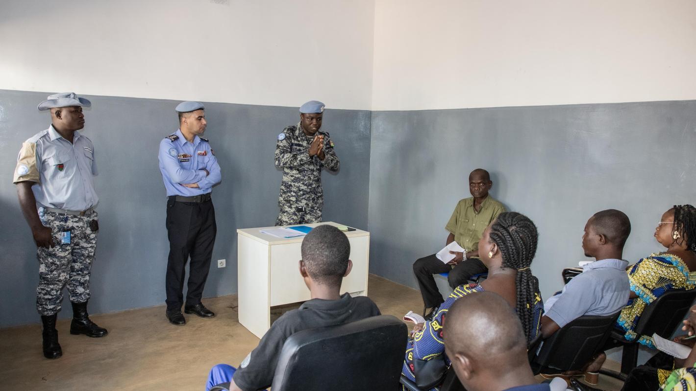 appuie des personnelle sociale dans les maison carcéral 3