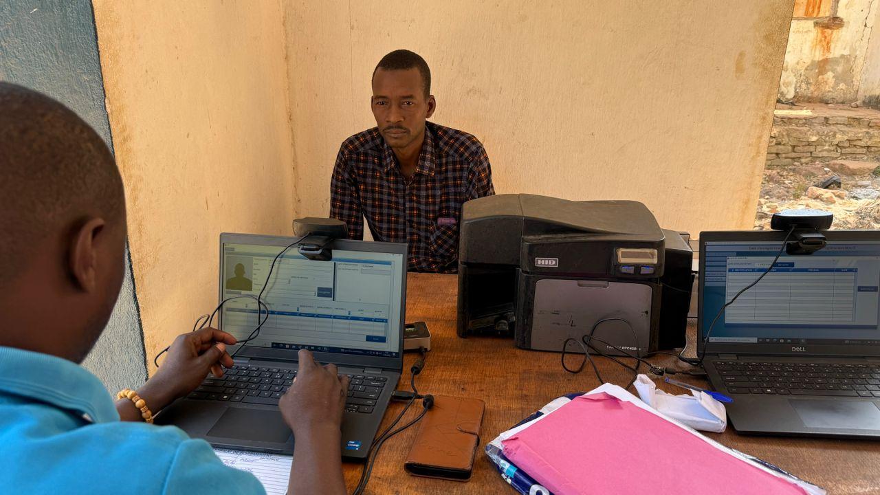 Des ex-combattants optent pour la paix en déposant les armes 1