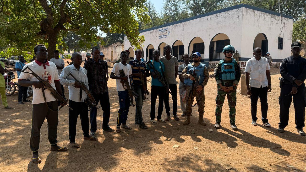 Des ex-combattants optent pour la paix en déposant les armes 4