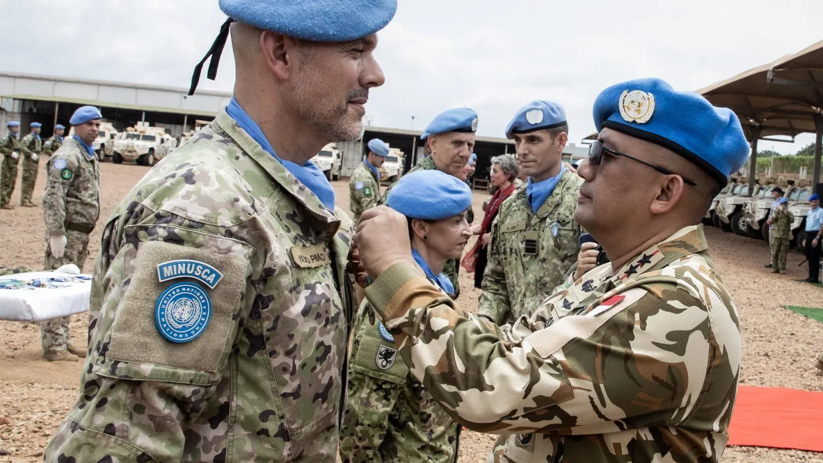 2026-05-14-medal_parade_de_casque_bleus_portugaisde_la_minusca01_2_copie.jpg