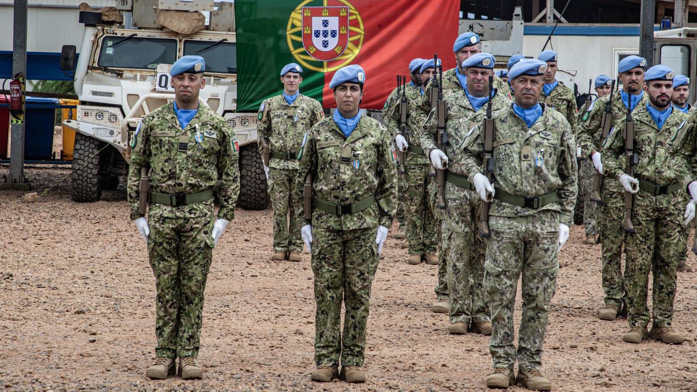 medal_parade_de_casque_bleus_portugaisde_la_minusca_26