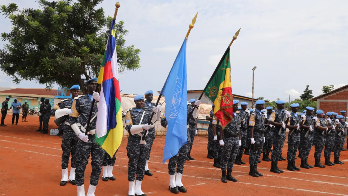 À Berberati, 140 policiers sénégalais de la MINUSCA décorés pour leur engagement au service de la paix