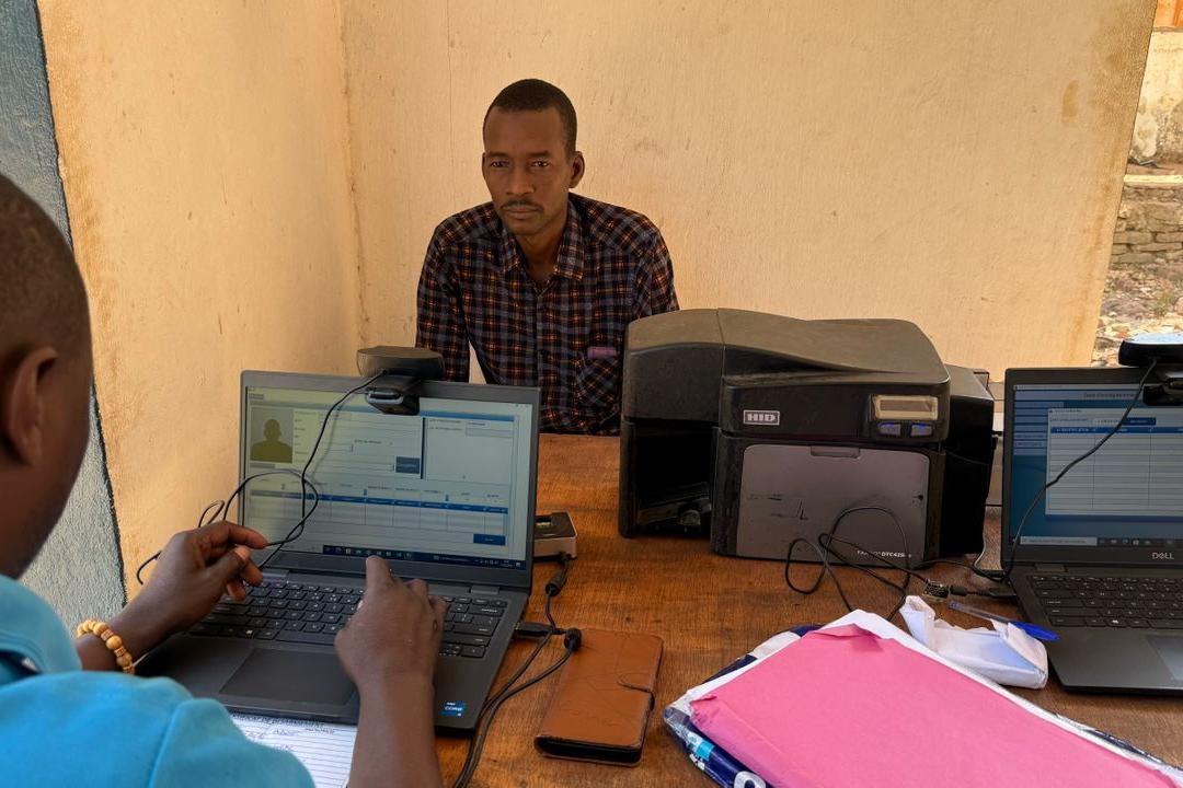 Des ex-combattants optent pour la paix en déposant les armes 1