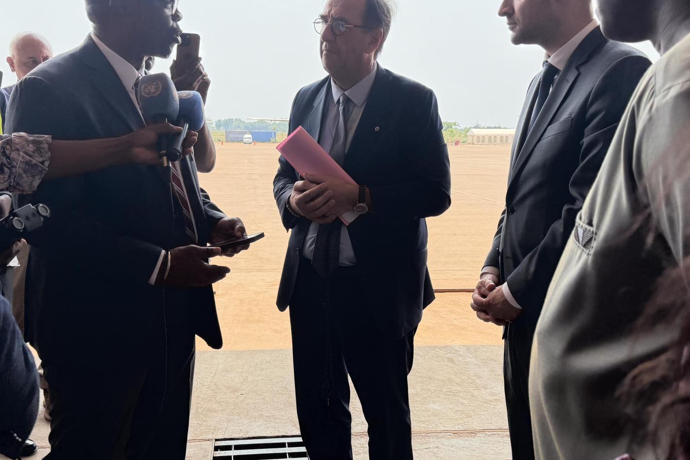 Le Ministre français de l’Europe et des Affaires étrangères 7