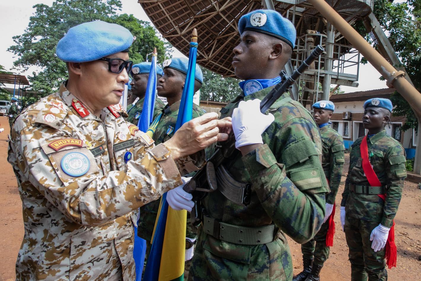 2026-06-18-medal_parade_des_contingents_rwandais_6722_copie.jpg