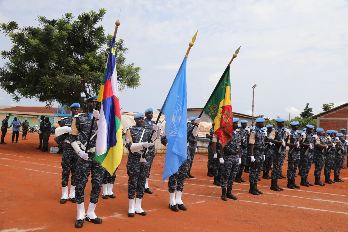 À Berberati, 140 policiers sénégalais de la MINUSCA décorés pour leur engagement au service de la paix