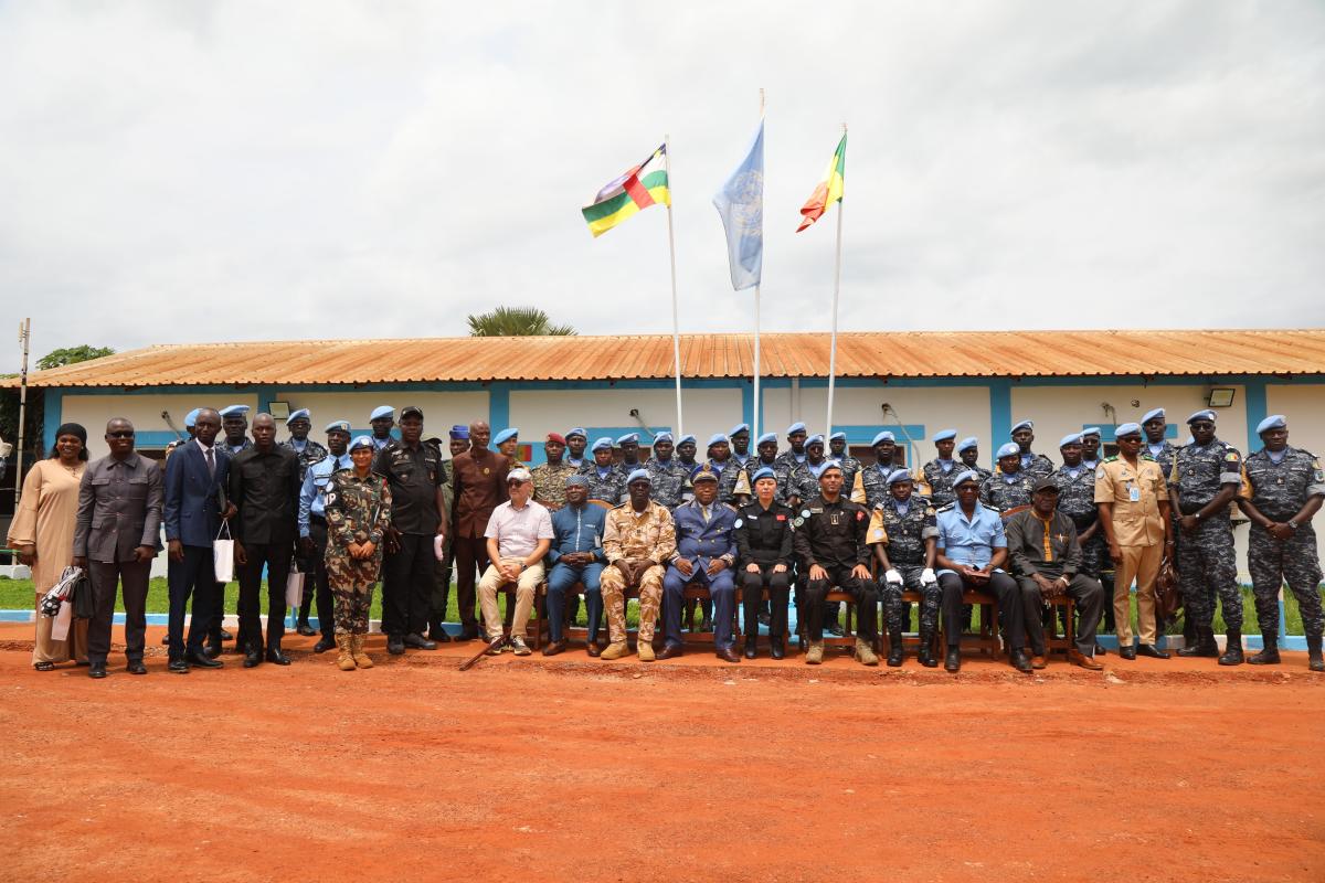 À Berberati, 140 policiers sénégalais de la MINUSCA décorés pour leur engagement au service de la paix
