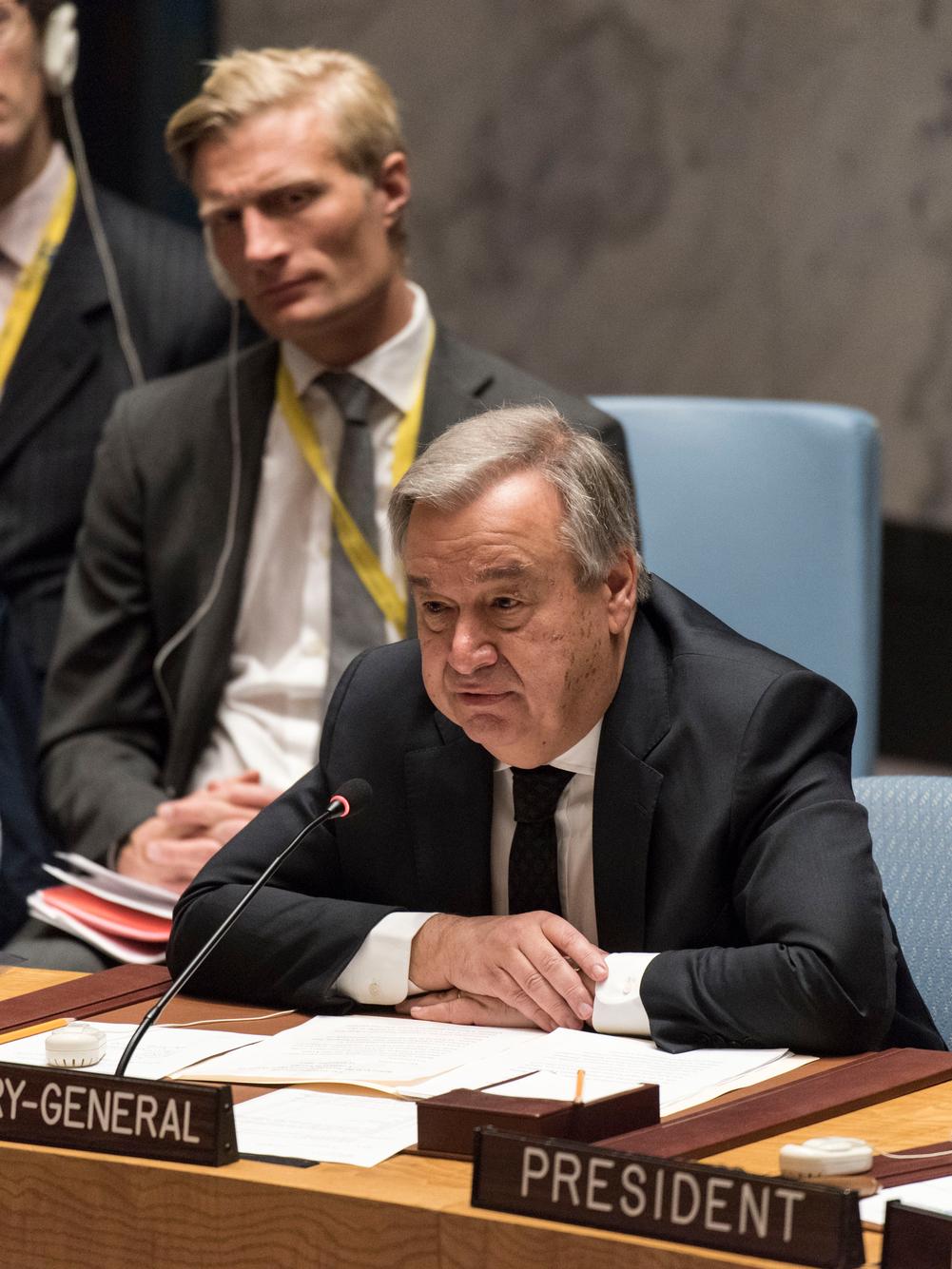 Secretary-General António Guterres addresses the Security Council.