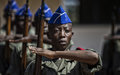 Les 500 nouveaux policiers et gendarmes centrafricains présentés au drapeau national