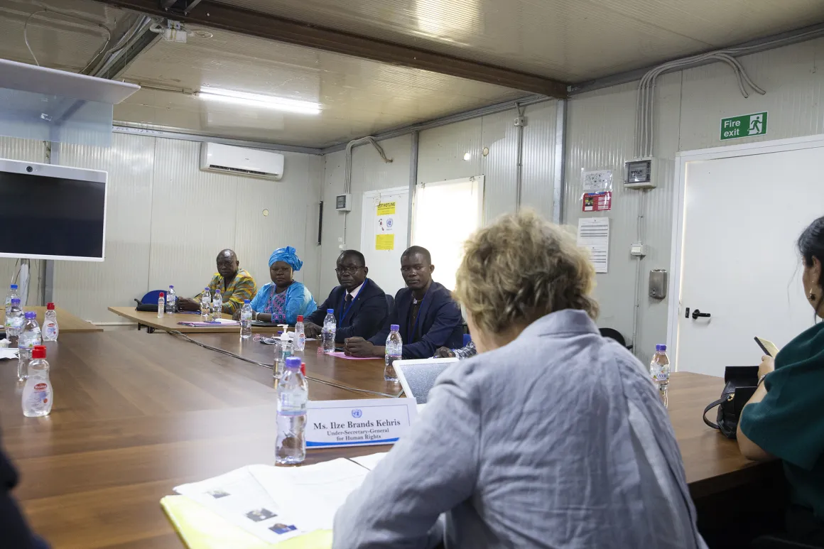 Rencontre avec la Commission nationale des Droits de l'Homme ; Commission nationale pour la prévention du du génocide , le Haut Conseil pour la communication; et Vérité, Vérité, Justice, Réparation et Réconciliation Réconciliation