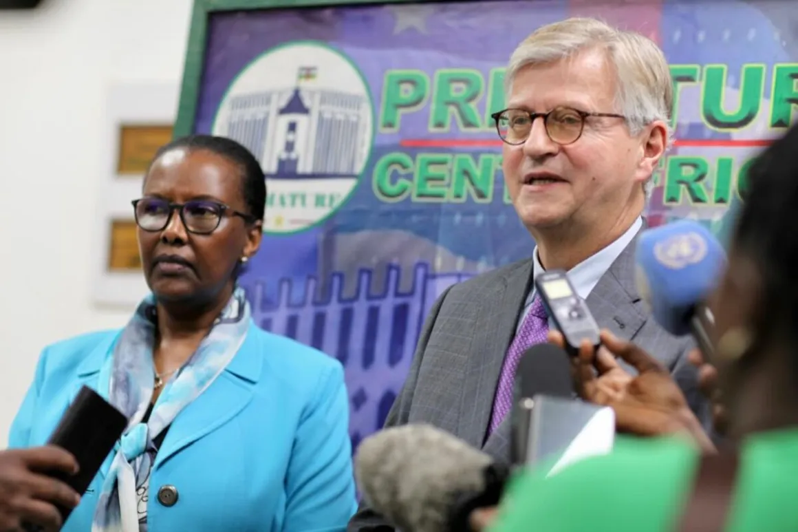 USG Lacroix responds to questions from the press